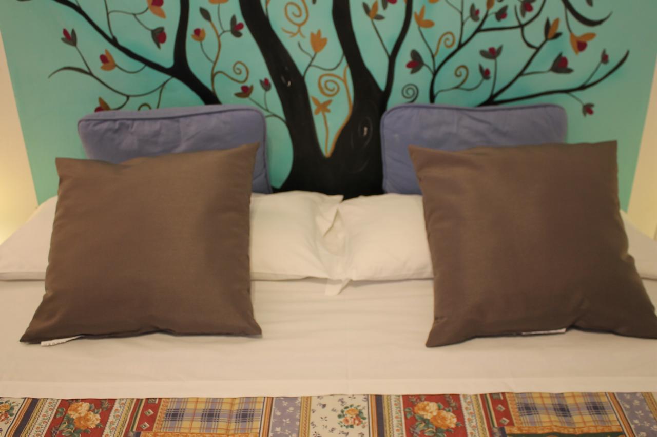 Al 68 Di Piazza Cavour Bed & Breakfast Наполи Екстериор снимка
