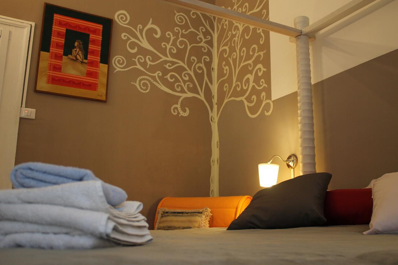 Al 68 Di Piazza Cavour Bed & Breakfast Наполи Екстериор снимка