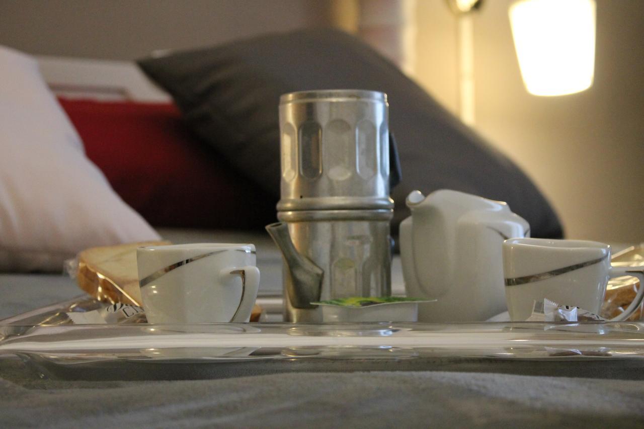 Al 68 Di Piazza Cavour Bed & Breakfast Наполи Екстериор снимка